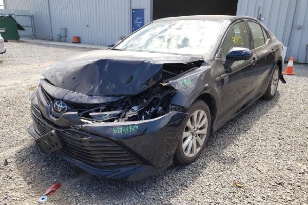 фото Toyota Camry L