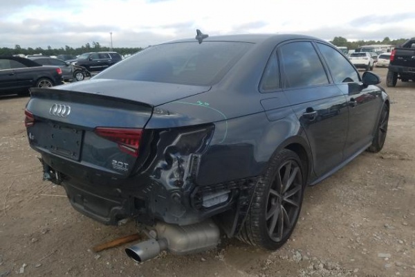 фото Audi A4 Premium Plus