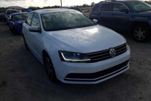 фото VOLKSWAGEN JETTA