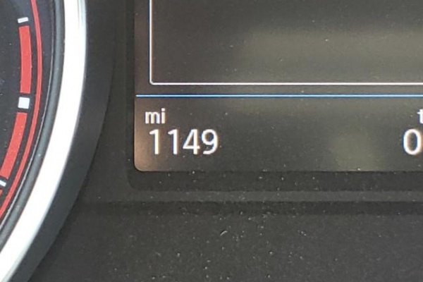 фото Volkswagen Tiguan SE