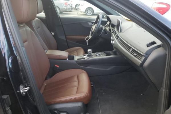 фото Audi A4 Premium