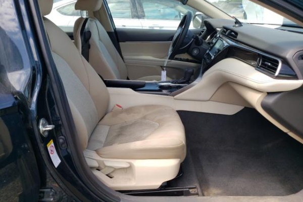 фото Toyota Camry L