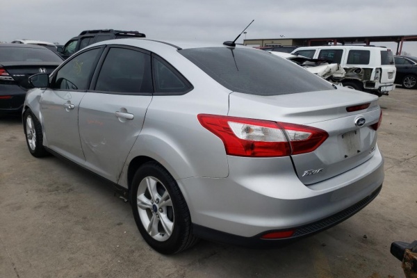 фото Ford Focus SE