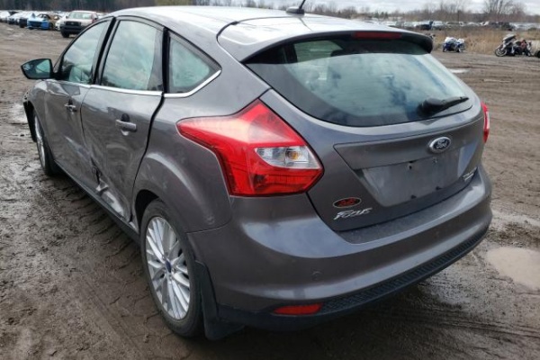 фото Ford Focus TITANIUM