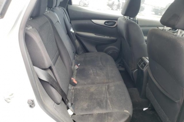 фото Nissan Rogue SPORT S