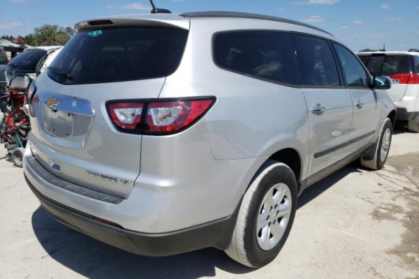 фото Chevrolet Traverse LS