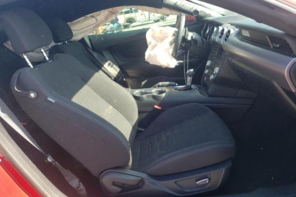 фото Ford Mustang