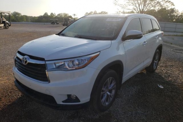 фото Toyota HIGHLANDER XLE