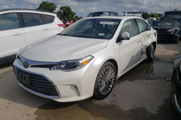 фото Toyota AVALON XLE