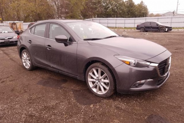 фото Mazda 3 GRAND TOURING