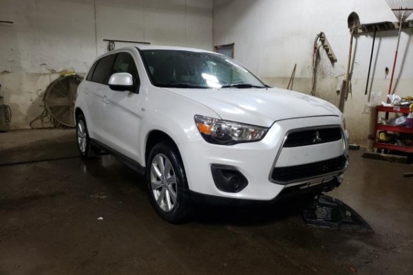 фото Mitsubishi Outlander SPORT ES