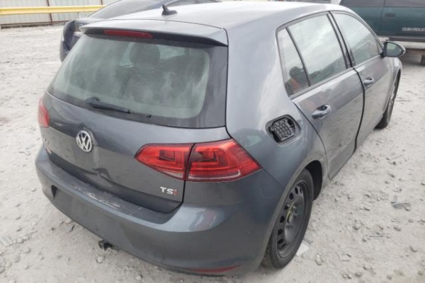фото Volkswagen golf S/SE