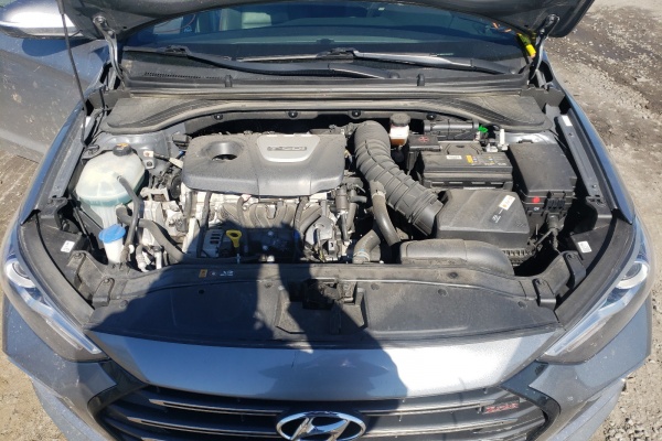 фото Hyundai Elantra Sport