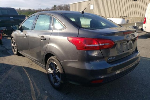 фото Ford Focus SE