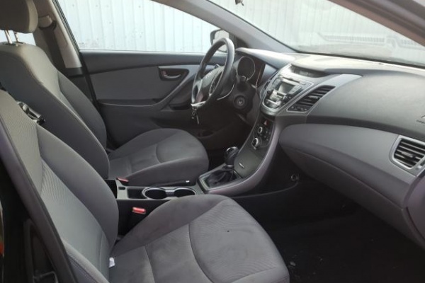 фото Hyundai Elantra SE