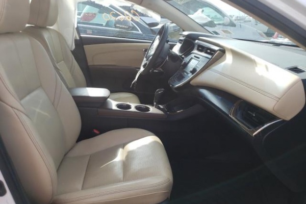 фото Toyota AVALON XLE