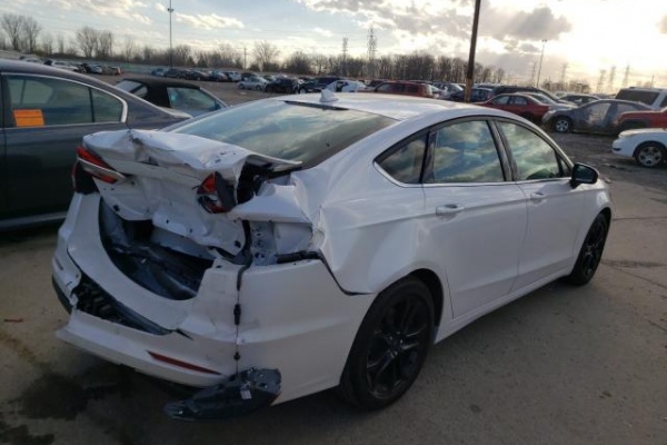 фото Ford Fusion SE