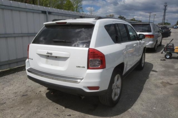 фото Jeep Compass LIMITED