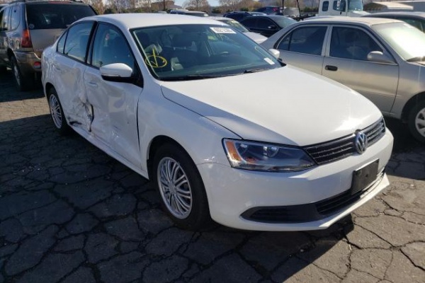 фото Volkswagen Jetta SE