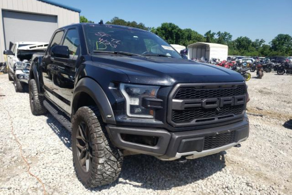 фото Ford F-150 RAPTOR