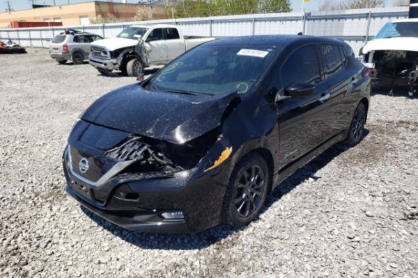 фото Nissan Leaf S