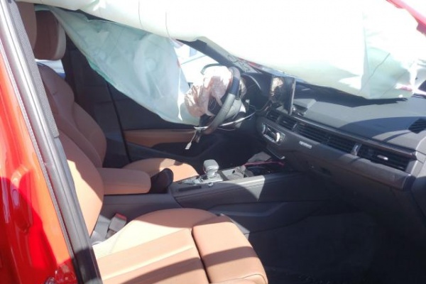 фото Audi A4 Premium Plus