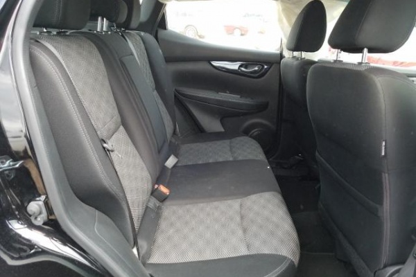 фото Nissan ROGUE SPORT S