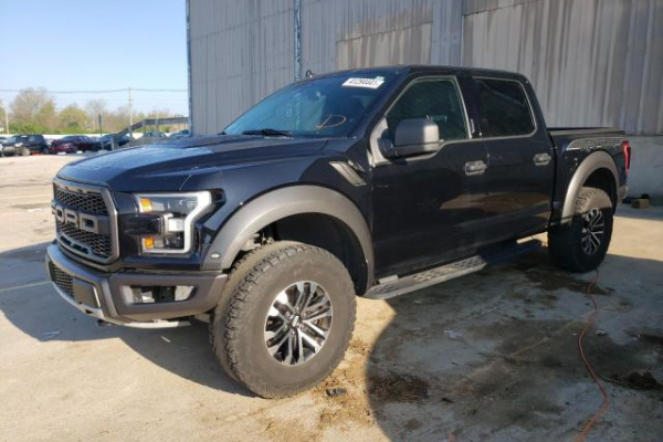 фото Ford F-150 RAPTOR
