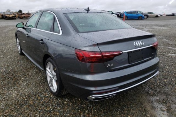 фото Audi A4 Premium