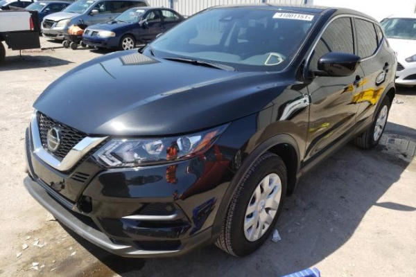 фото Nissan Rogue SPORT S