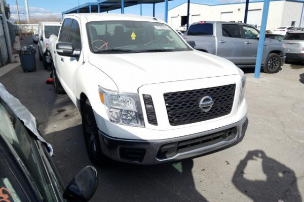 фото NISSAN TITAN