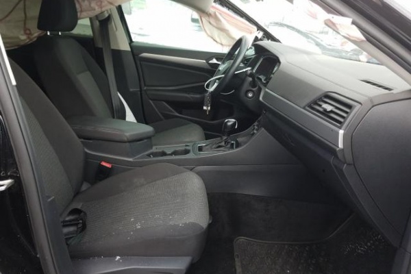 фото Volkswagen Jetta S