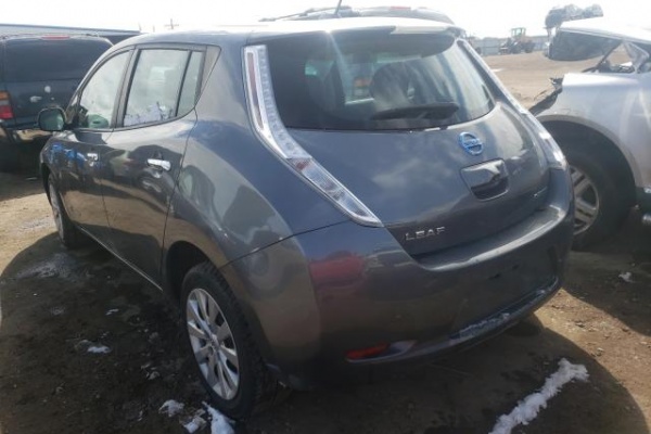 фото Nissan Leaf S
