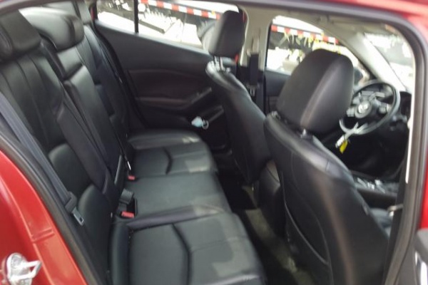 фото Mazda 3 TOURING