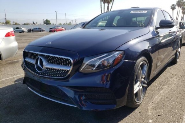 фото Mercedes Benz E 300