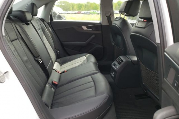 фото Audi A4 PREMIUM