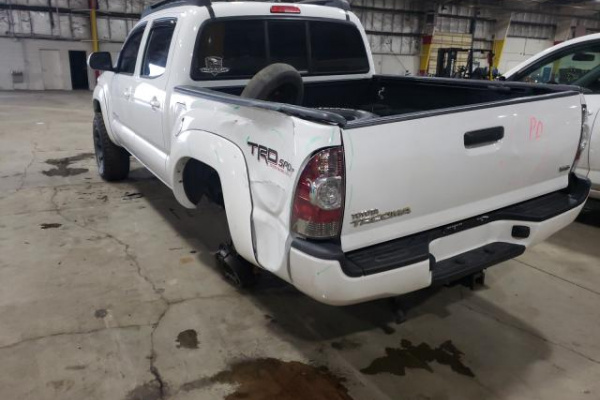 фото TOYOTA TACOMA