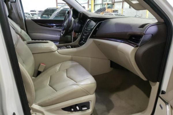 фото Cadillac ESCALADE ESV PREMIUM