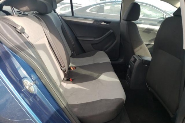 фото Volkswagen Jetta S