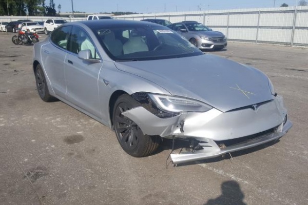 фото Tesla MODEL S