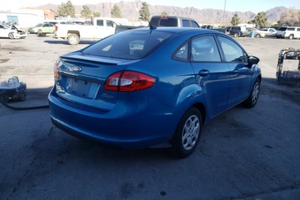 фото Ford Fiesta SE