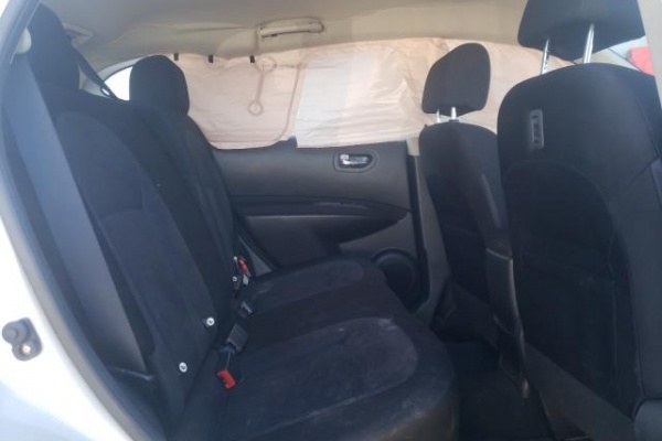 фото Nissan Rogue S