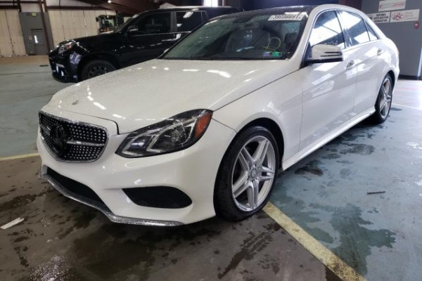 фото Mercedes-Benz E 300 4MATIC