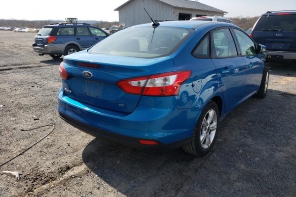 фото Ford Focus SE