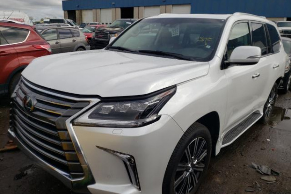 фото LEXUS LX 570