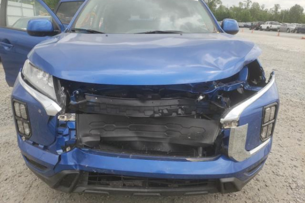 фото MITSUBISHI OUTLANDER