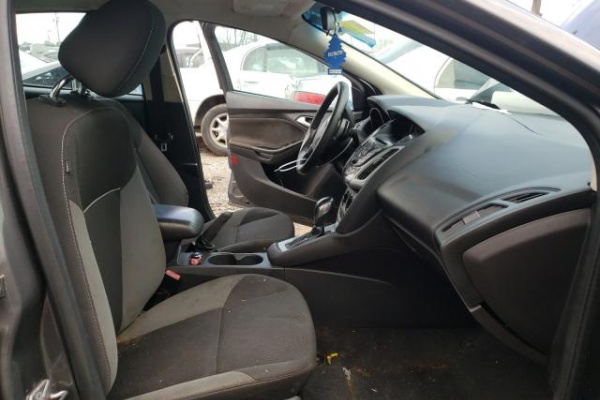 фото Ford Focus SE