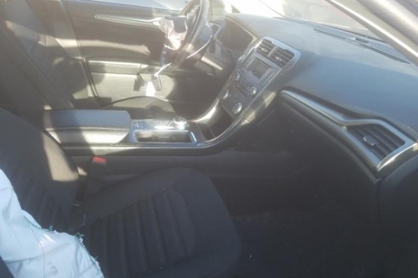 фото Ford Fusion SE