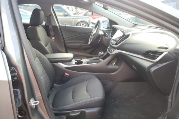 фото Chevrolet Volt LT