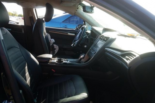 фото Ford Fusion SE HYBRID